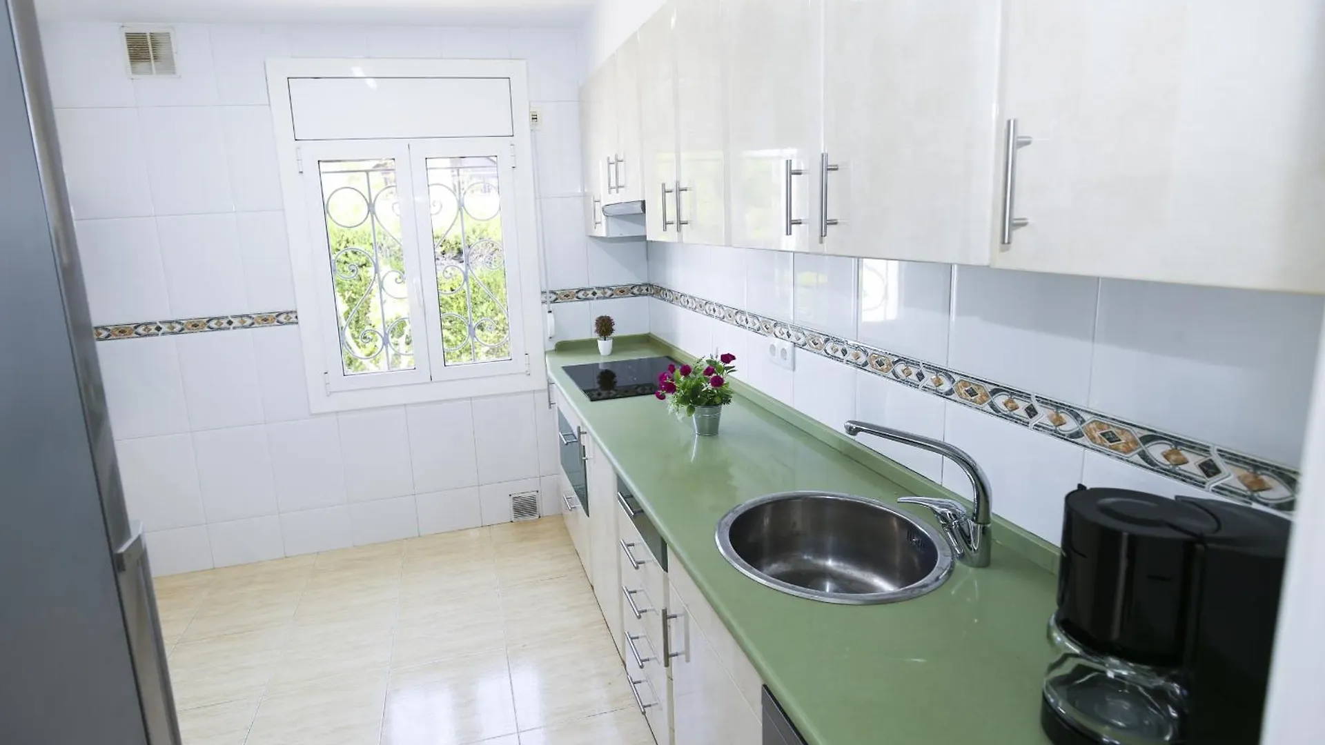 Adelfa Villa Planetcostadorada Salou Spain